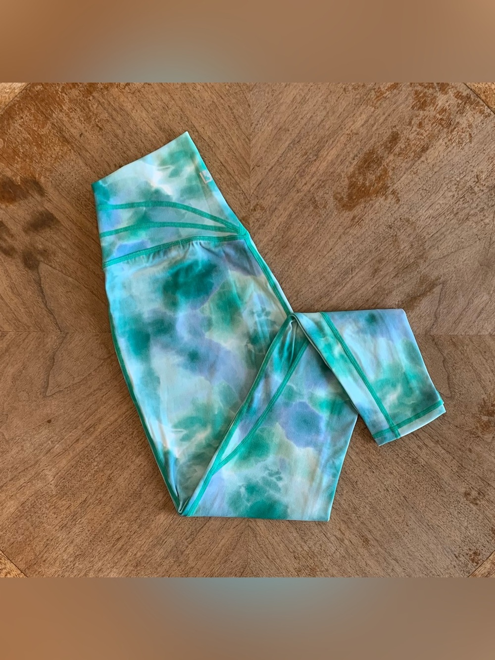 BuffBunny Green Swirl Legacy Leggings